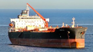 চট্টগ্রামে বুধবার পৌঁছাবে ৫১ হাজার টন তেলবাহী দুটি জাহাজ