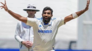 বুমরাহর রেকর্ডের দিন ৩৩৩ রানে এগিয়ে অস্ট্রেলিয়া