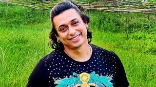 ডিগবাজি দিয়ে বিপদে পড়লেন জায়েদ খান!